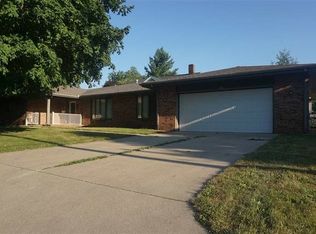 118 E Dekalb St, Mount Pulaski, IL 62548