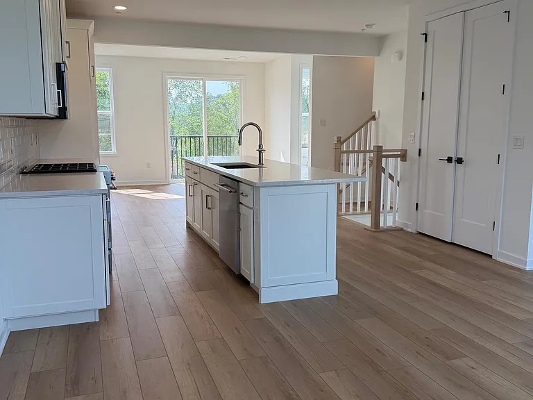 111 Brianna Ct #6 — Photo 9