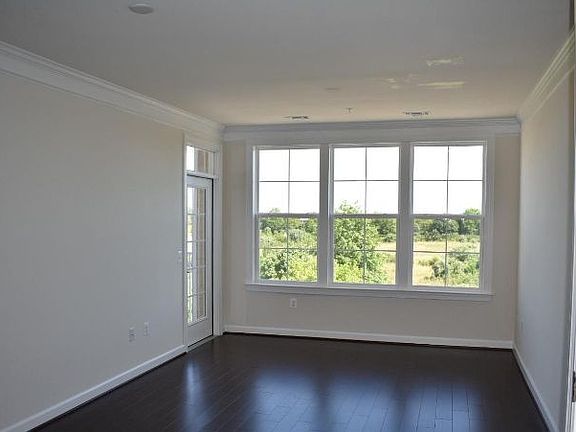 4th image of 13722 Neil Armstrong Ave APT 305
