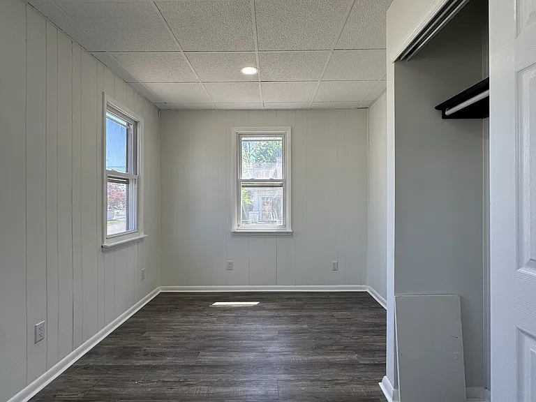 517 Bentley Ave — Photo 6