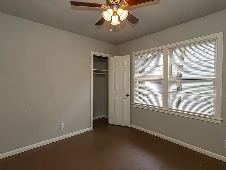 4710 El Paso St — Photo 13