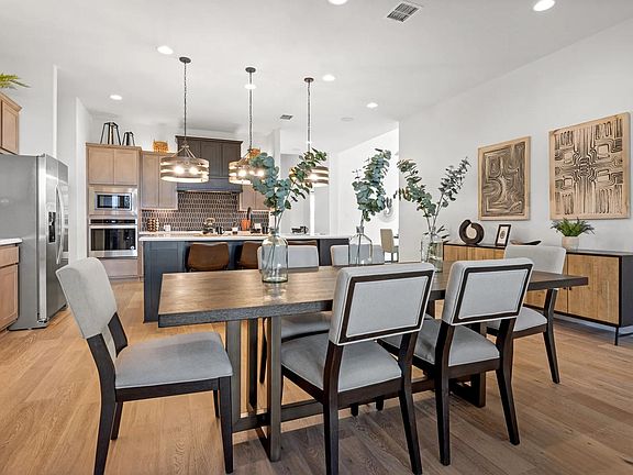 The Robertson Breakfast Nook