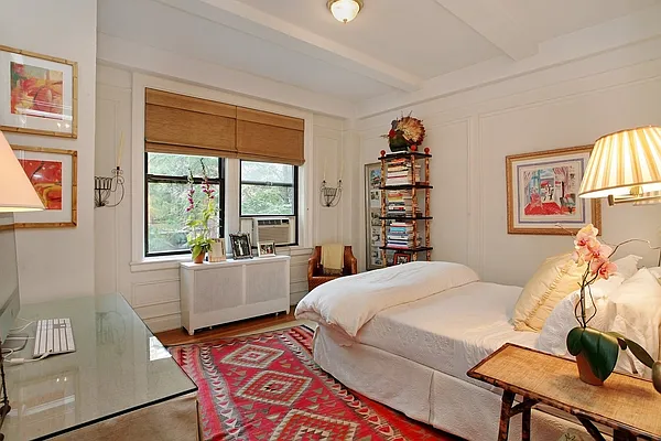 Sold by Corcoran | media 14