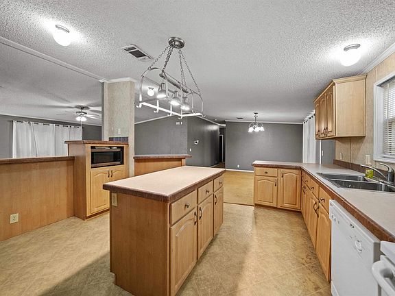 3rd image of 8668 County Road 136 N