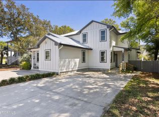 529 Spencer Farlow Dr #B, Carolina Beach, NC 28428