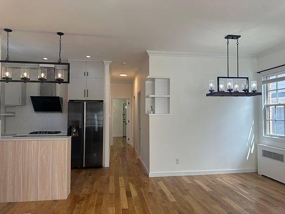 3rd image of 633 Britton Ave #1F