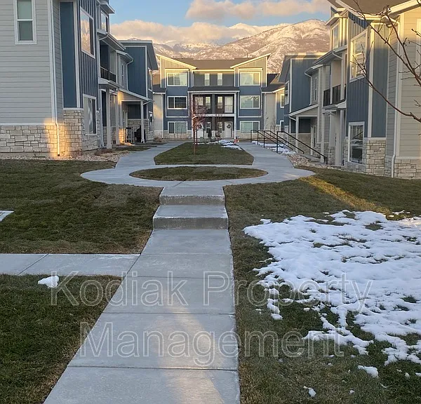 1087 N 1840 W — Photo 20