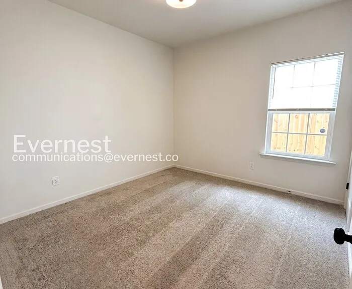 517 N Linwood Ave — Photo 9