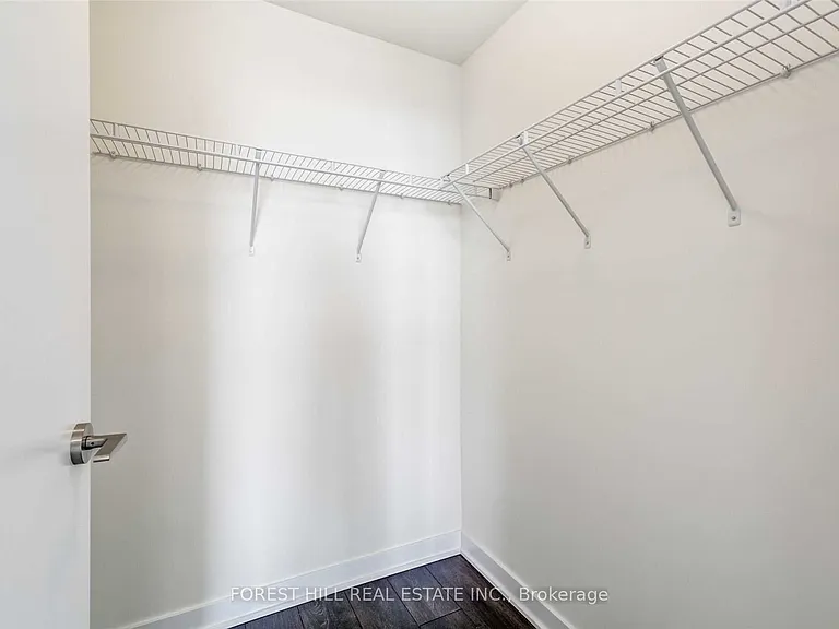 2221 Yonge St #5301 — Photo 21