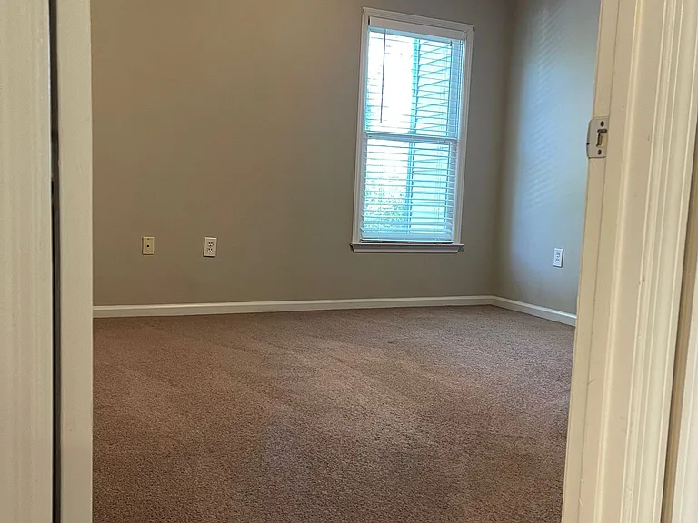 1079 Walnut St #B — Photo 5