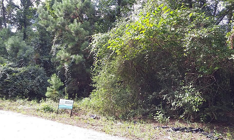 1st image of 18112 Breezy Dr