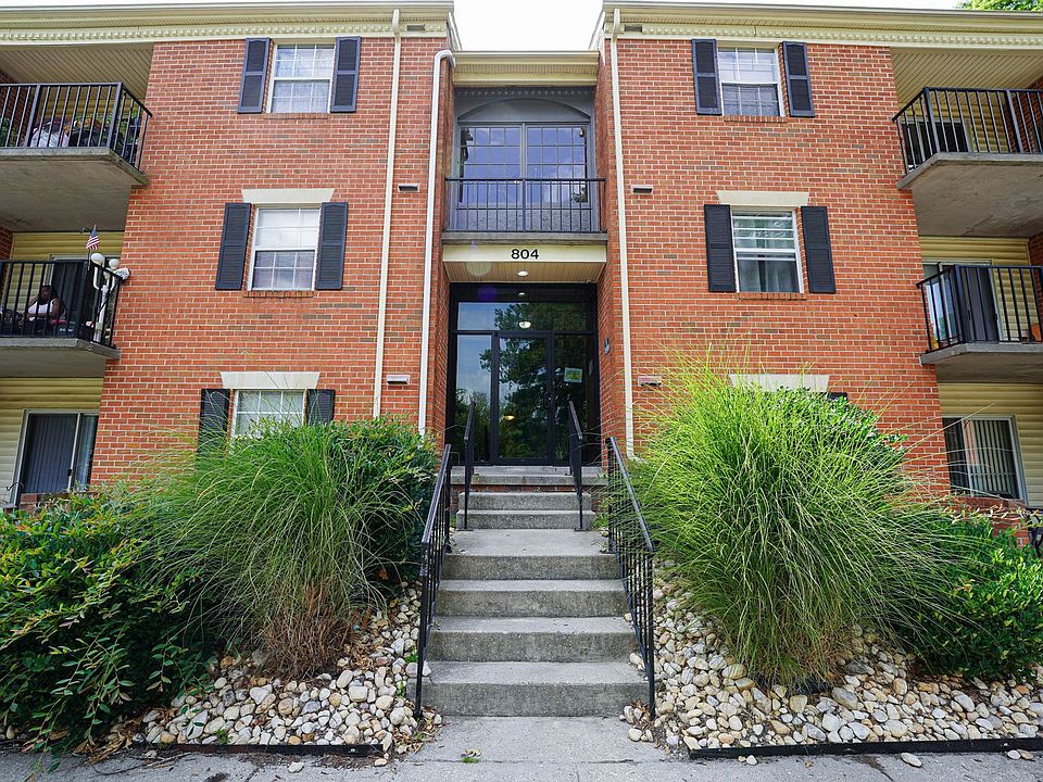 1st image of 804 College Ln APT K