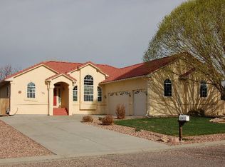 127 S Glenrose Dr, Pueblo West, CO 81007