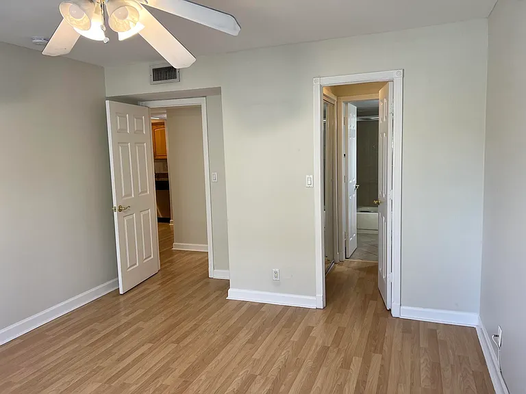 1515 E Broward Blvd #305 — Photo 14