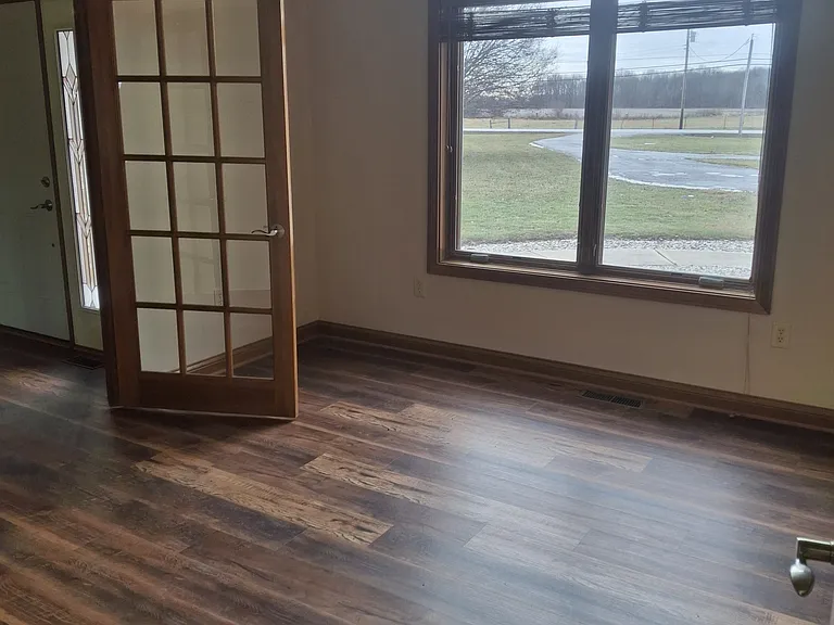 256 W Brookville Rd — Photo 10