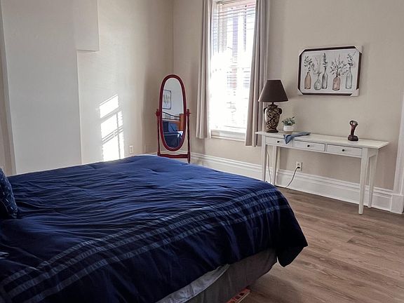 2nd image of 4450 Oakland Ave #1A