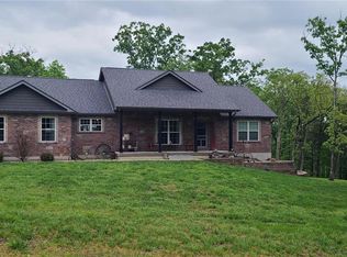 115 Cedar Tree Ct, De Soto, MO 63020