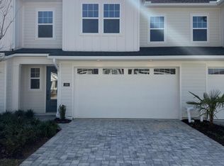 369 Oakmoss Dr, Saint Johns, FL 32259