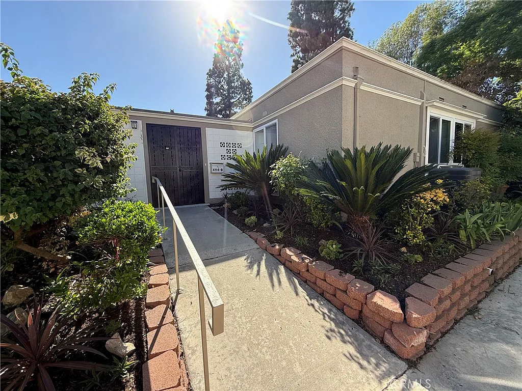 2 bed, 1400 sqft, $3,600 — Photo 3