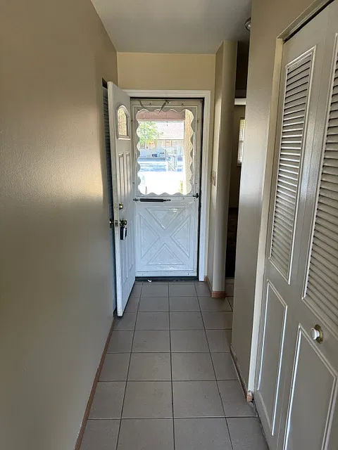 1 bed, 718 sqft, $1,000 — Photo 1