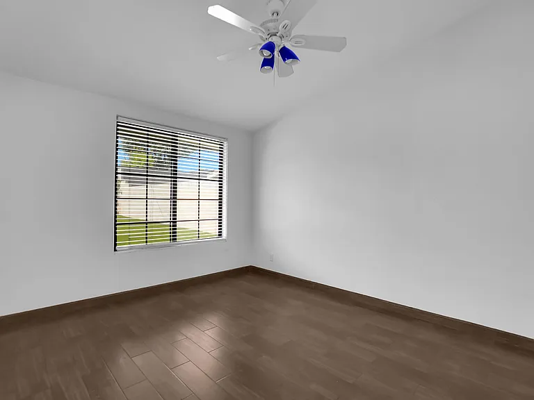 1101 E Lemon Ave — Photo 16