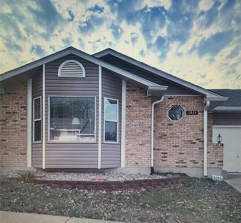 1st image of 1911 S Casa Dr