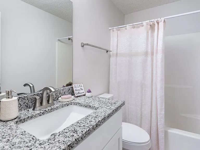 South Haven Apartments — Photo 13