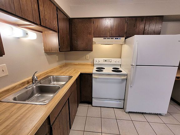 2nd image of 1418 10th St S APT 104