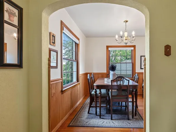 828 N 113th STREET, Wauwatosa, WI 53226
