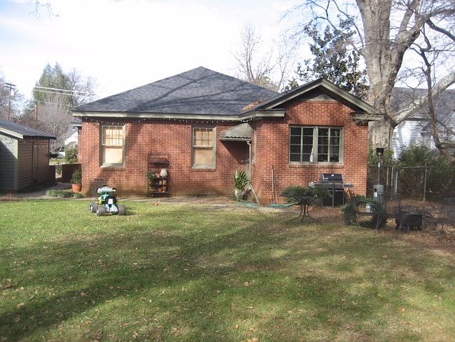 1st image of 40 E Tallulah Dr