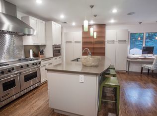 420 Spring Water Ln, New Canaan, CT 06840