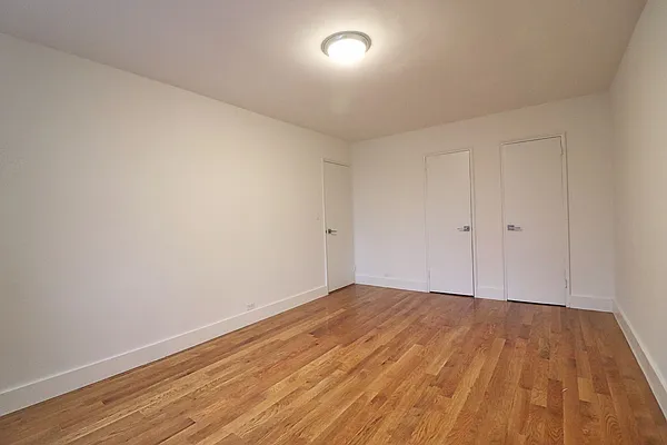 Sold by Pantiga Group | media 11