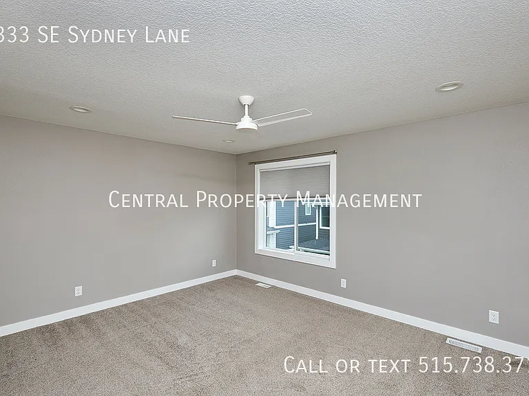 2333 SE Sydney Ln — Photo 14