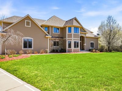 3130 S Country LANE, New Berlin, WI, 53146