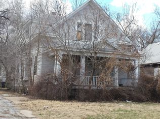 1611 SW Tyler St, Topeka, KS 66612