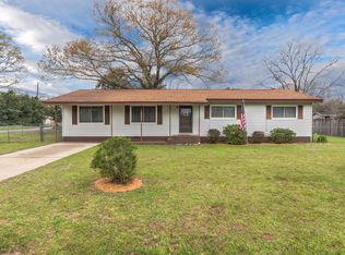 1202 Farmer St, Crestview, FL 32539