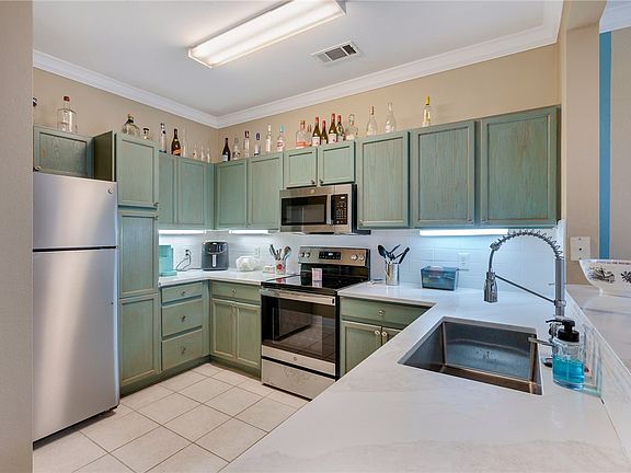 5th image of 801 Luther St W Unit 304