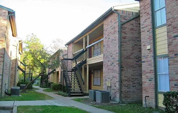 Villa Nueva Apartments — Photo 4