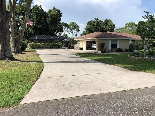 205 E Falconry Ct — Photo 4