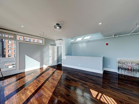 5th image of 204 Westminster St #5A