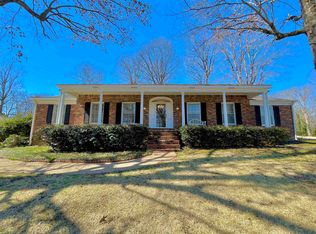 201 Colonial Dr, Florence, AL 35633