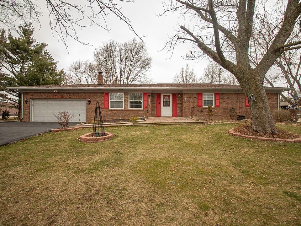1st image of 1584 Crestwood Ln S