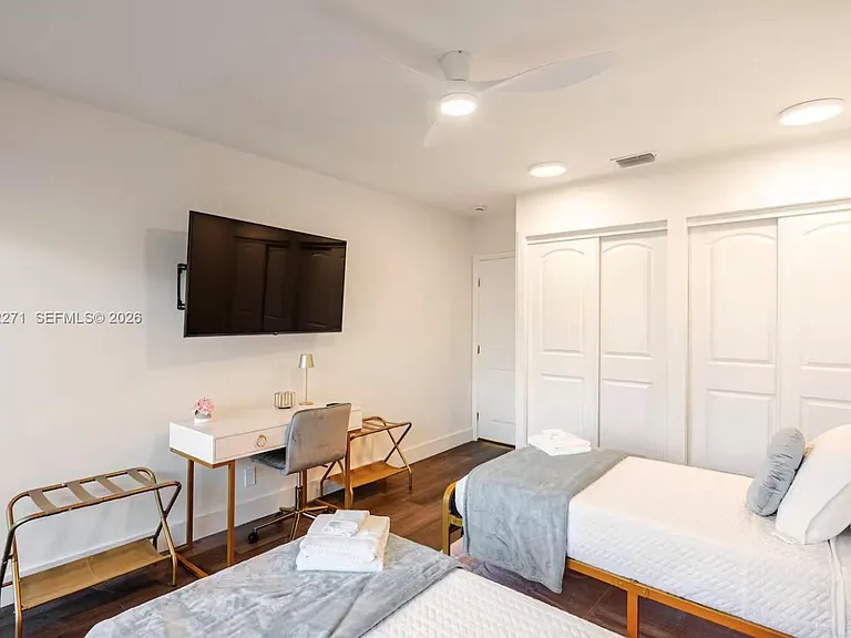636 Hibiscus Dr — Photo 44