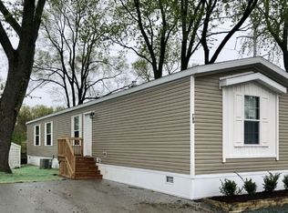 780 Maple Ln, Justice, IL 60458