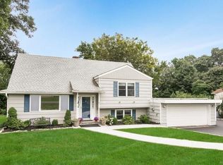 37 Fox Hill Rd, Valhalla, NY 10595