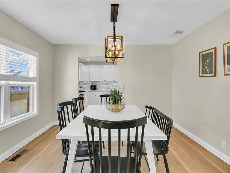 4011 Danbury Dr — Photo 9