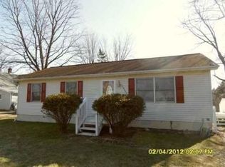 34860 Maple St, Memphis, MI 48041