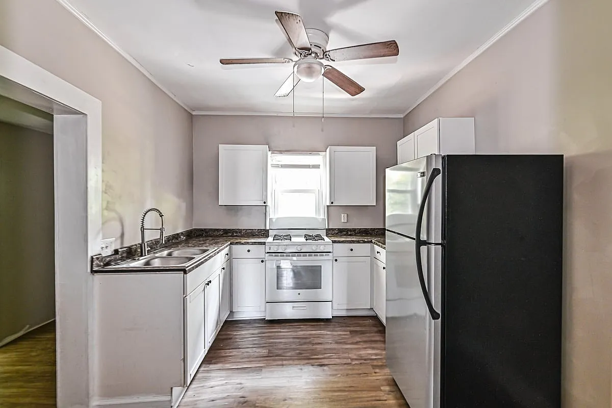 5224 Ridgeway St — Photo 3