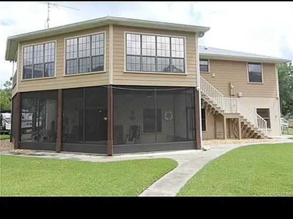 5 Oak Dr, Yankeetown, FL 34498