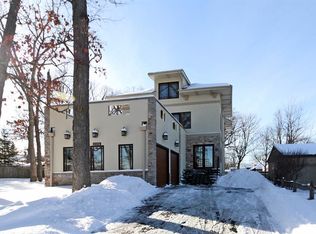 2374 Green Bay Rd, Highland Park, IL 60035